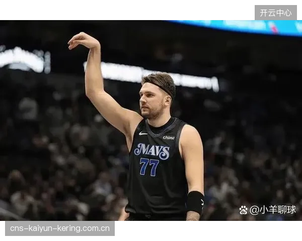 NBA独行侠东契奇节奏变化两次晃人轻松得分